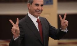 رئيس مجلس القضاء الأعلى يدلي بصوته في انتخابات الدورة السادسة لمجلس النواب.